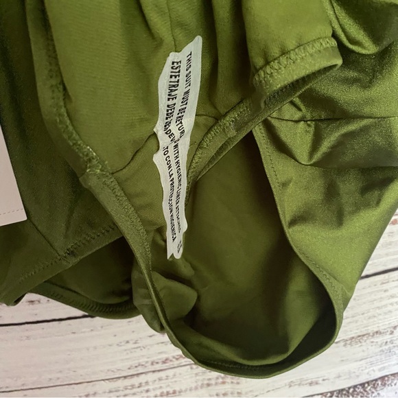 NWT Fe Noel Metallic Puff Sleeve Cut Out Medium Coverage One Piece Swimsuit - Picture 11 of 14